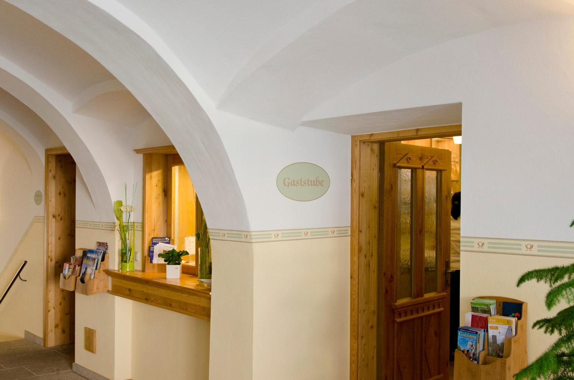 Hotel Gasthof Zur Post Barnau Bagian luar foto