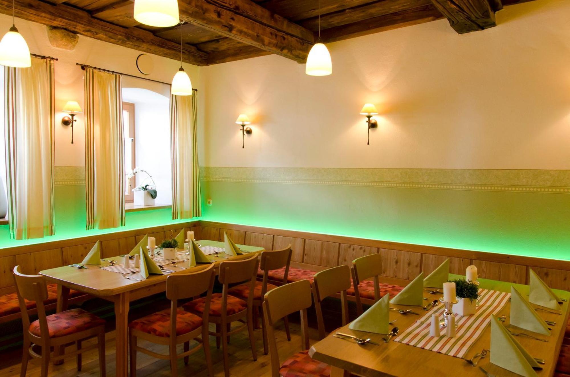 Hotel Gasthof Zur Post Barnau Bagian luar foto